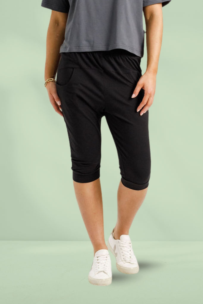 Homelee 3/4 Apartment Pants Black with Blossom Daisy X From BoxHill