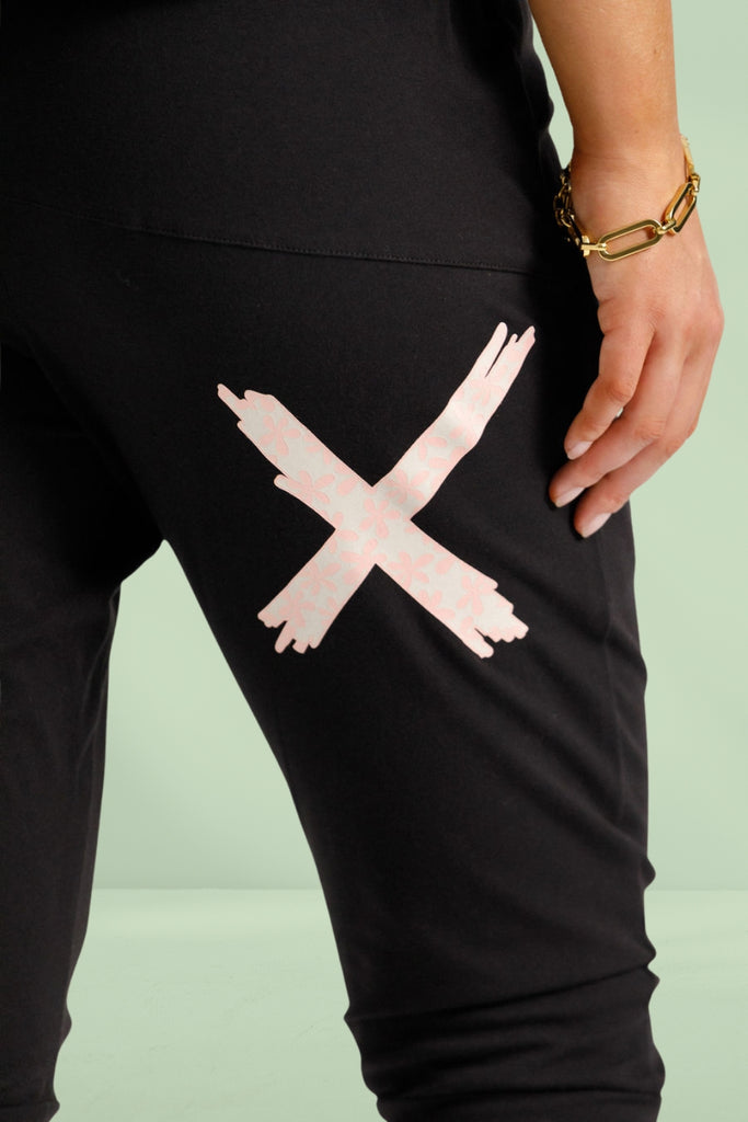Homelee 3/4 Apartment Pants Black with Blossom Daisy X From BoxHill